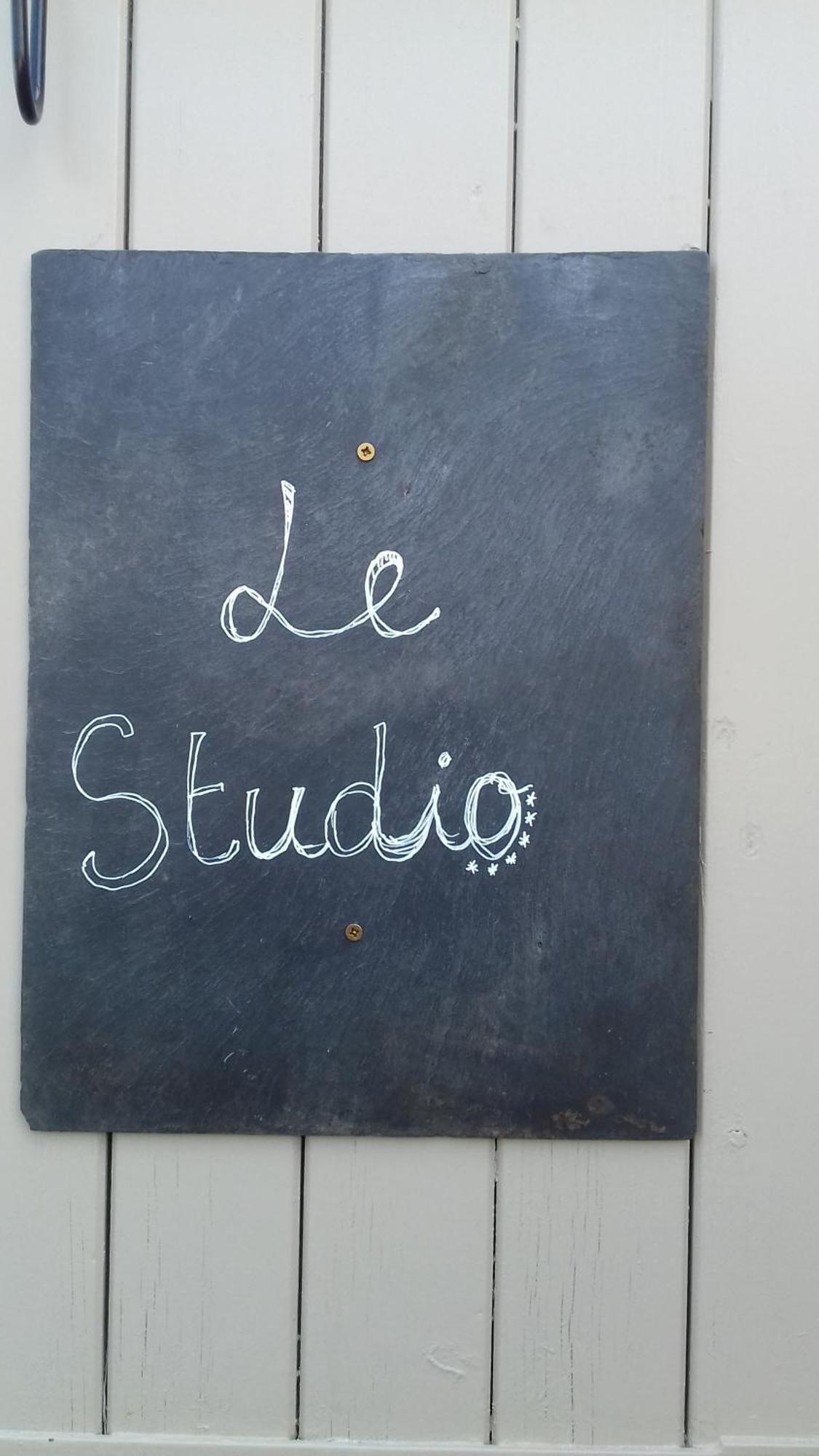 דירות Fourques-sur-Garonne Le Studio De La Casa Fourquaise מראה חיצוני תמונה